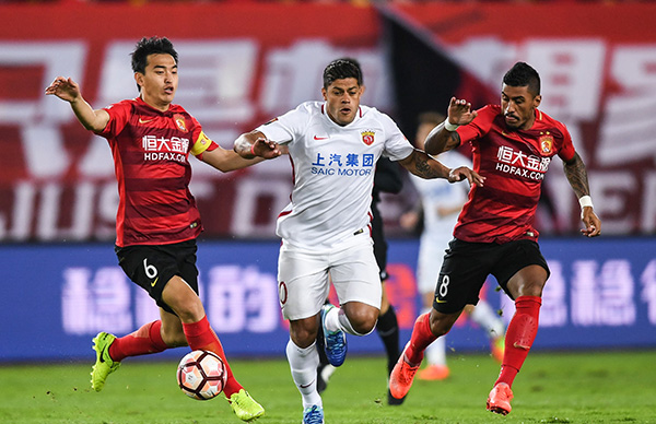 迈克·布朗：哈特整晚防字母哥都非常拼，唐斯进攻篮板很关键