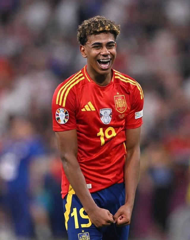 姆巴佩欧冠生涯已5次戴帽，仅次于梅西、C罗和莱万