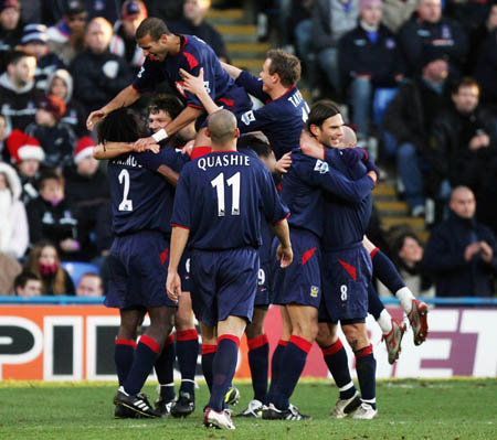 贝克汉姆发文庆祝球队夺冠，妻子、儿子、女儿齐现身，38岁梅西再创传奇