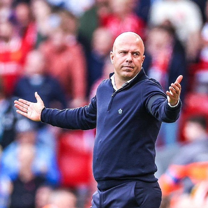 卡拉格：斯凯利是天才球员，对他未入选英格兰大名单感到惊讶