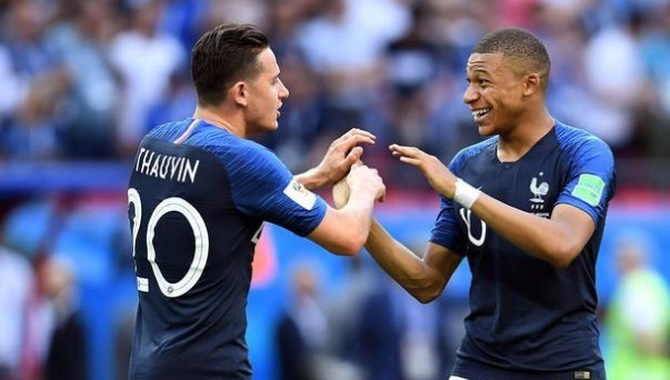 巴塞罗那瞄准劳塔罗·马丁内斯：转会市场的新动向