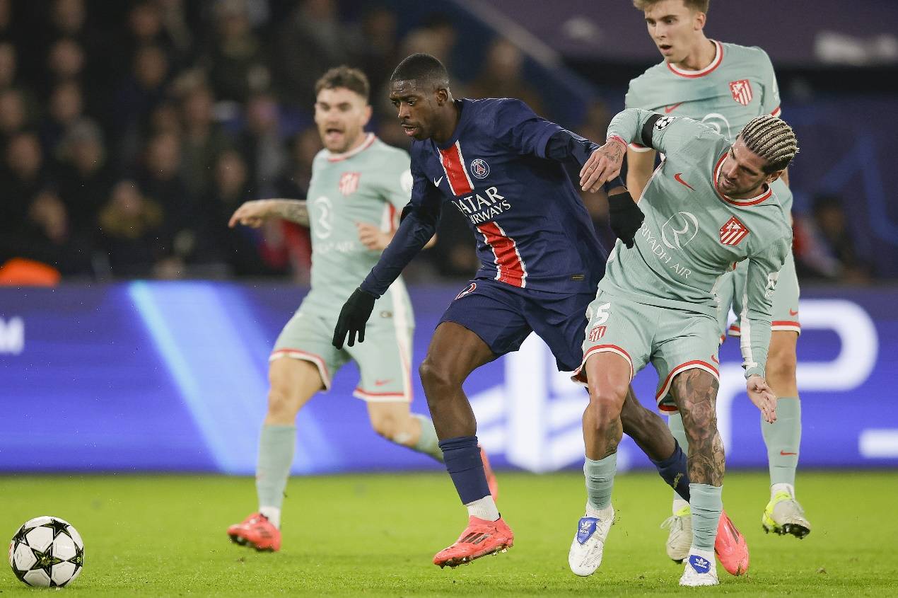 阿斯顿维拉客场4-3击败布莱顿，斩获8连胜，升至积分榜第三，距曼城仅1分，将于12月6日主场对阵阿森纳。