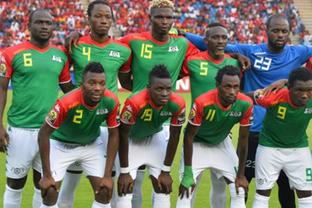 勒沃库森总监：第二轮就算赢了不莱梅，我们一样会解雇滕哈赫